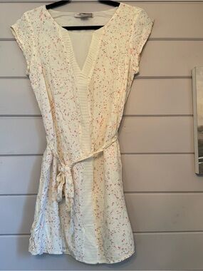 Love 21 Women’s Cream Colored Mini Sun Dress V-Neck, Tie Waist